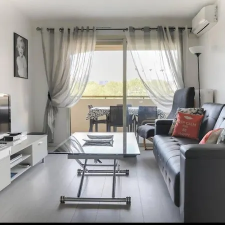 2 Bedroom - Cc2 Apartment