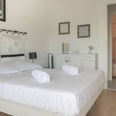 Apartment 2 Bedroom - Cc2